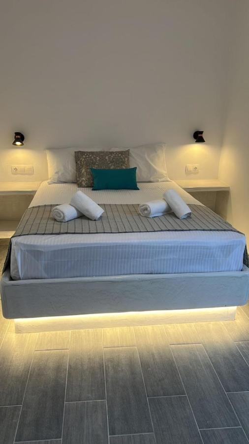 Juli'S Suites Merichas Экстерьер фото