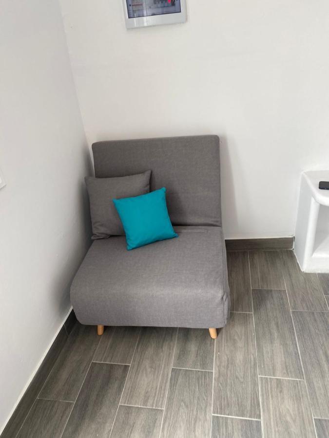 Juli'S Suites Merichas Экстерьер фото